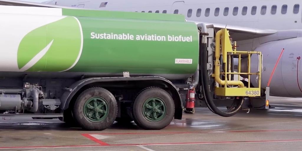 Phát triển bền vững cùng vận tải hàng không
